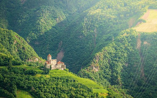 Castle by the valley  from Chrome web store to be run with OffiDocs Chromium online