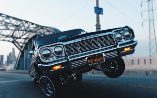 Chevrolet Impala 1964: A Lowrider Icon with Timeless Style  from Chrome web store to be run with OffiDocs Chromium online