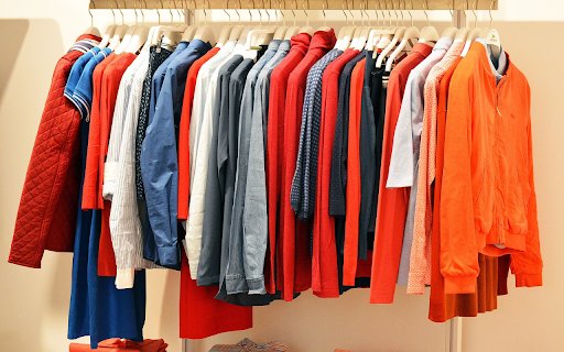 Clothing store in autumn  from Chrome web store to be run with OffiDocs Chromium online