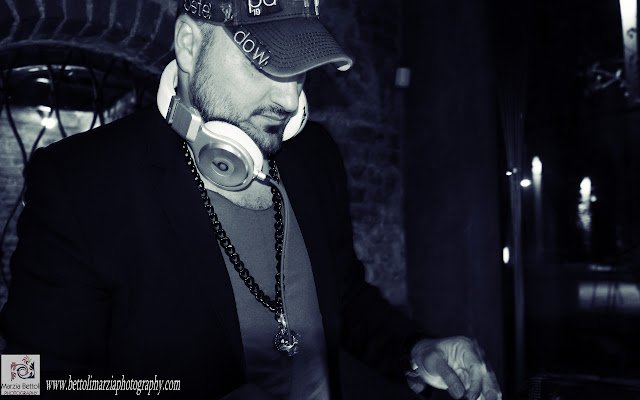 DJ PETE DOW©Marzia Bettoli ph. da Chrome Web Store para ser executado com OffiDocs Chromium online