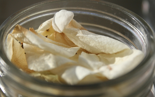 Dried flower petals  from Chrome web store to be run with OffiDocs Chromium online