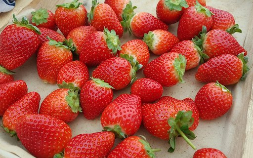 Fresh and delicious strawberries  from Chrome web store to be run with OffiDocs Chromium online