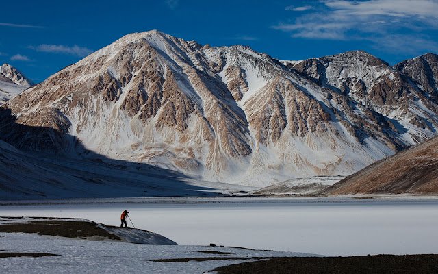 Frozen Mountain de la boutique en ligne Chrome sera exécuté avec OffiDocs Chromium en ligne