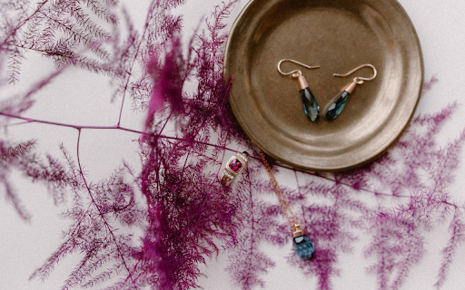Gemstone jewelry set  from Chrome web store to be run with OffiDocs Chromium online
