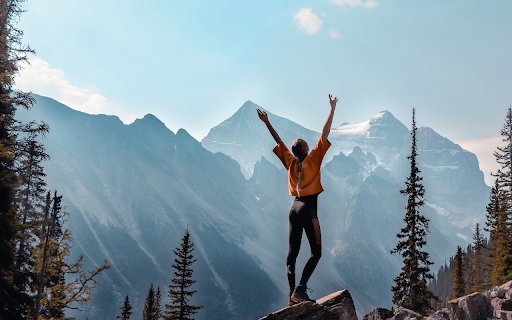 Girl on top of the mountain  from Chrome web store to be run with OffiDocs Chromium online