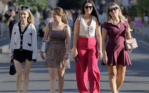Group of friends walking on the street from Chrome web store to be run with OffiDocs Chromium online Group of friends walking on the street from Chrome web store to be run with OffiDocs Chromium online