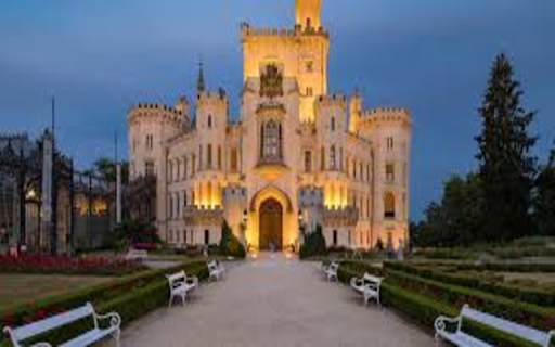 Hluboká Castle  from Chrome web store to be run with OffiDocs Chromium online