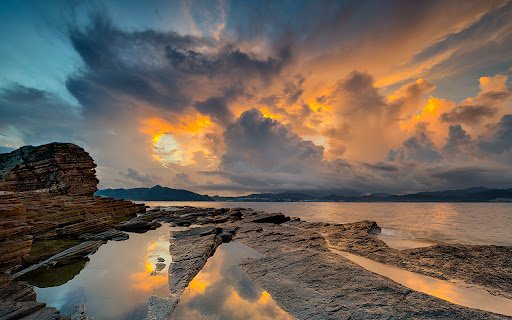 Hong Kong with yellow and dark blue sky  from Chrome web store to be run with OffiDocs Chromium online