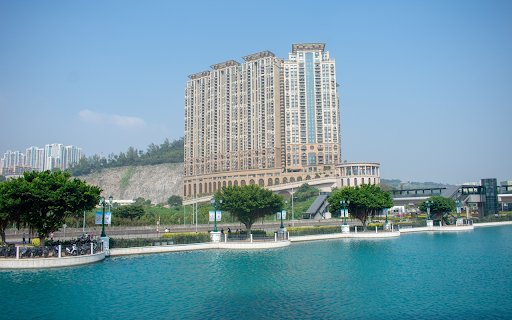 Hotel by the lake  from Chrome web store to be run with OffiDocs Chromium online