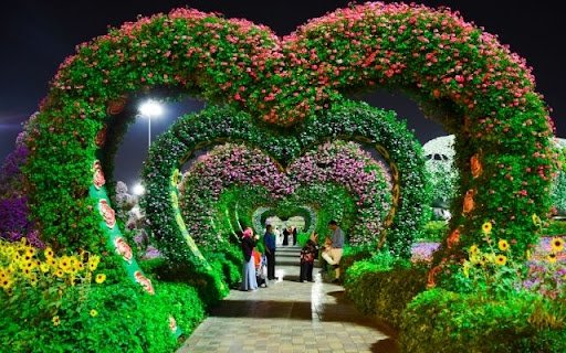 Illuminated Floral Heart Arbors  from Chrome web store to be run with OffiDocs Chromium online