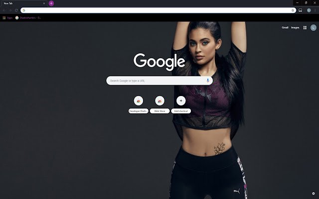 Motyw Kylie Jenner ze sklepu internetowego Chrome do uruchomienia z OffiDocs Chromium online