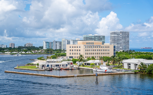 Large building on the lake  from Chrome web store to be run with OffiDocs Chromium online