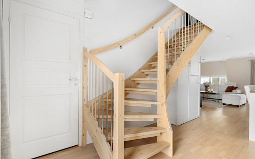 Light wooden stairs  from Chrome web store to be run with OffiDocs Chromium online