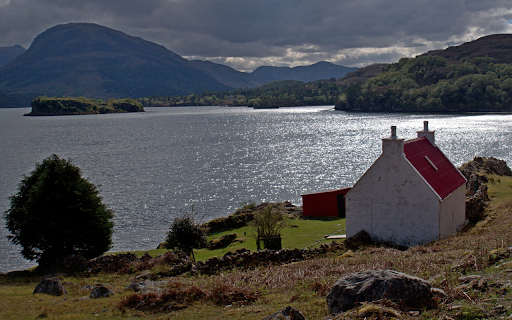 Little house with big lake  from Chrome web store to be run with OffiDocs Chromium online