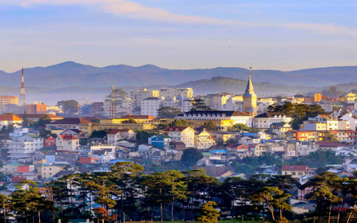 Đà Lạt from Above – A Dreamy Morning in the Mist  from Chrome web store to be run with OffiDocs Chromium online
