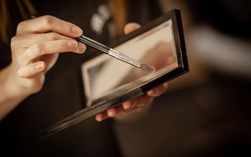 Makeup in Motion  from Chrome web store to be run with OffiDocs Chromium online