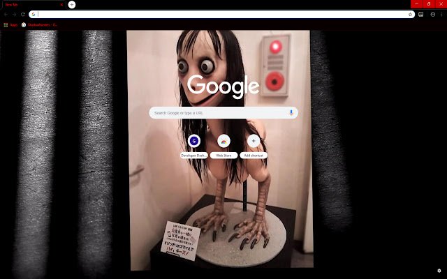Momo Scary Face Theme  from Chrome web store to be run with OffiDocs Chromium online