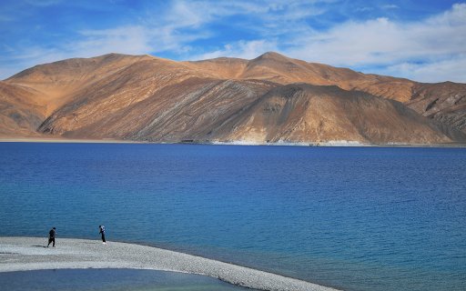 Natural mountains and lakes  from Chrome web store to be run with OffiDocs Chromium online