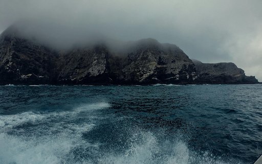 Ocean Waves Crashing on Shore  from Chrome web store to be run with OffiDocs Chromium online