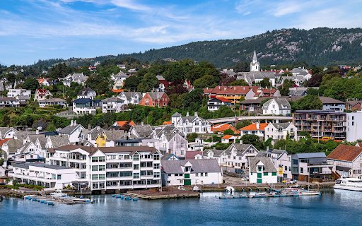 Peaceful coastal city  from Chrome web store to be run with OffiDocs Chromium online