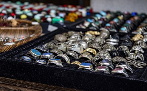 Precious and luxurious jewelry  from Chrome web store to be run with OffiDocs Chromium online