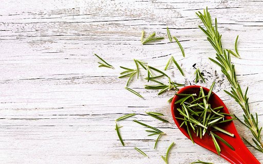 Red spoon and leaves  from Chrome web store to be run with OffiDocs Chromium online