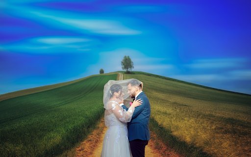 romantic couple  from Chrome web store to be run with OffiDocs Chromium online