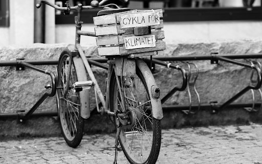 Rustic Bicycle Advocating Climate Action in Sweden  from Chrome web store to be run with OffiDocs Chromium online