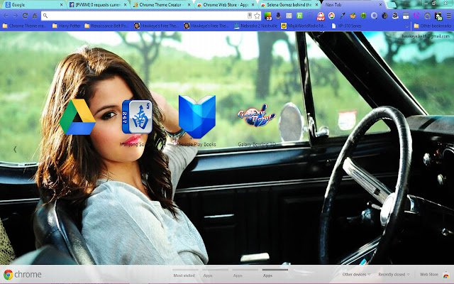 Selena Gomez za kierownicą 2B ze sklepu internetowego Chrome będzie działać z OffiDocs Chromium online