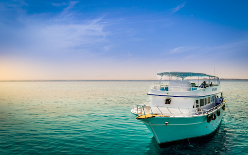 Small yacht  from Chrome web store to be run with OffiDocs Chromium online