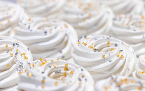 Smooth white cream cakes  from Chrome web store to be run with OffiDocs Chromium online