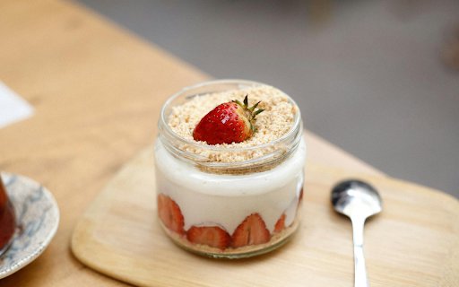 Strawberry Ice Cream  from Chrome web store to be run with OffiDocs Chromium online