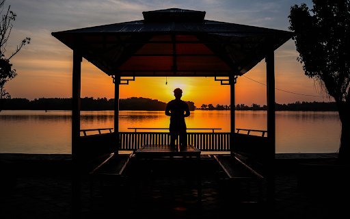 Sunset on the river  from Chrome web store to be run with OffiDocs Chromium online