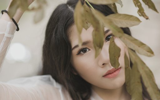 The girl covers her face  from Chrome web store to be run with OffiDocs Chromium online The girl covers her face  from Chrome web store to be run with OffiDocs Chromium online