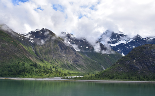 The mountains are filled with clouds  from Chrome web store to be run with OffiDocs Chromium online