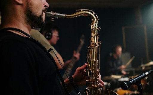 The yellow sounding saxophone from Chrome web store to be run with OffiDocs Chromium online The yellow sounding saxophone from Chrome web store to be run with OffiDocs Chromium online