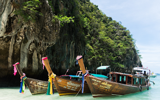 Tourist sightseeing boat  from Chrome web store to be run with OffiDocs Chromium online