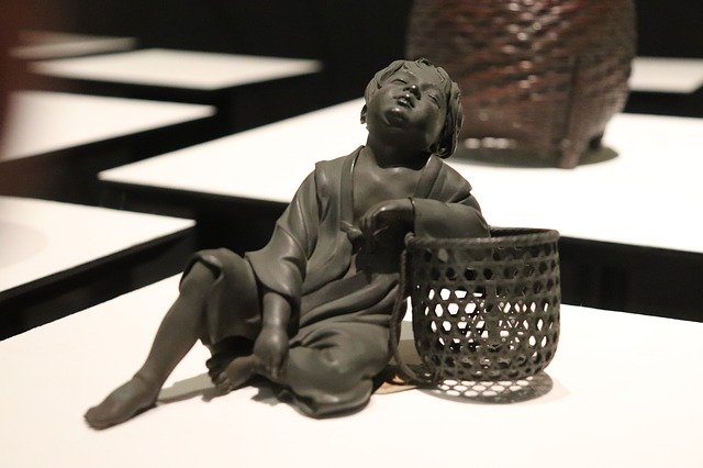 دانلود رایگان قالب عکس Sculpture Bronze Child برای ویرایش با ویرایشگر تصویر آنلاین GIMP