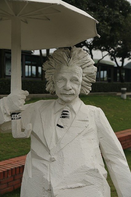 הורדה חינם של פסל Ju ming Einstein תמונה בחינם לעריכה עם עורך תמונות מקוון בחינם של GIMP