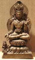 Téléchargez gratuitement une photo ou une image de Bouddha assis couronné et orné de joyaux à éditer avec l'éditeur d'images en ligne GIMP