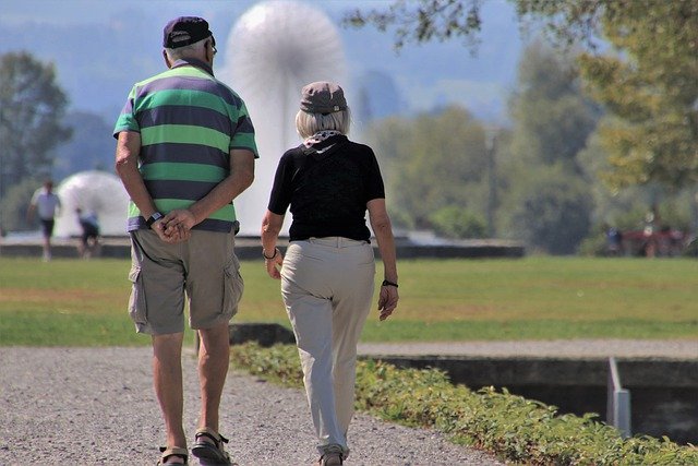 Free download senior together couple hands free picture to be edited with GIMP free online image editor