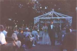 Gratis download shannon wedding tarr https://www.facebook.com/shannon.tarrbernhardt gratis foto of afbeelding om te bewerken met GIMP online afbeeldingseditor