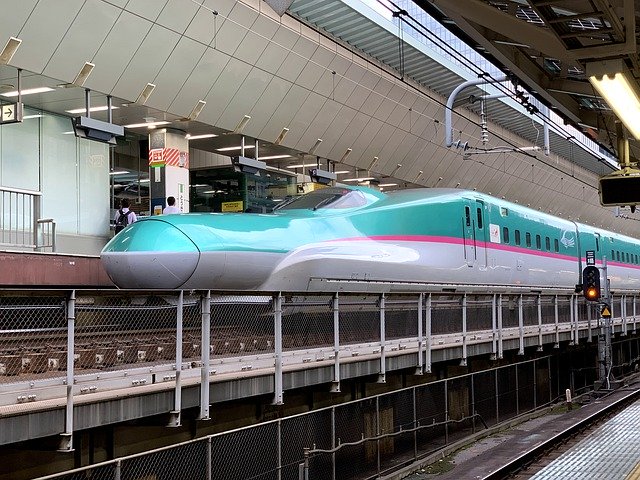 Descarga gratuita Shinkansen Bullet Train Japan - foto o imagen gratuita para editar con el editor de imágenes en línea GIMP