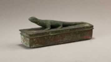 Free download Shrine-shaped case for an animal mummy surmounted by a lizard free photo or picture to be edited with GIMP online image editor