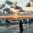 Silhouette of People on a Seaside  screen for extension Chrome web store in OffiDocs Chromium