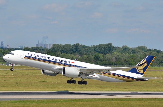 Téléchargement gratuit de singapore airlines a350 airbus dus image gratuite à éditer avec l'éditeur d'images en ligne gratuit GIMP