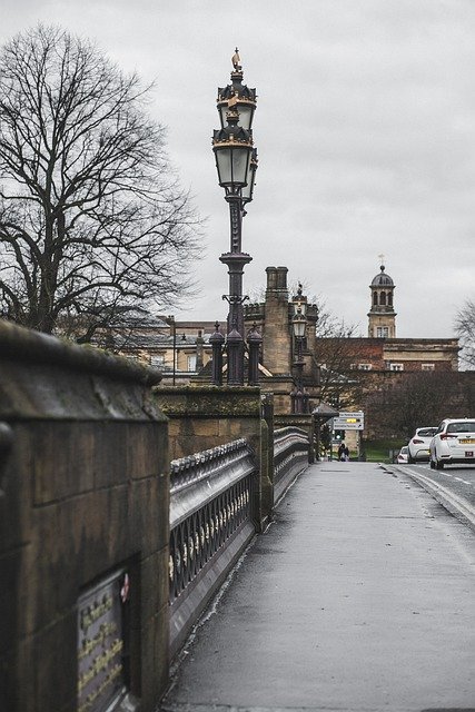 Scarica gratuitamente l'immagine gratuita del marciapiede della strada del ponte di skeldergate da modificare con l'editor di immagini online gratuito di GIMP