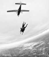 Скачать бесплатно Skydiving at Middletown Ohio 30Sep2015 бесплатную фотографию или картинку для редактирования с помощью онлайн-редактора изображений GIMP