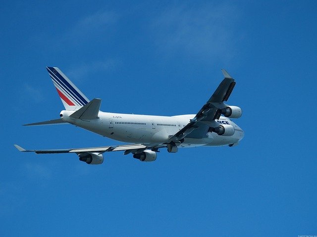 Descărcare gratuită sky plane flight long-cour poză gratuită pentru a fi editată cu editorul de imagini online gratuit GIMP