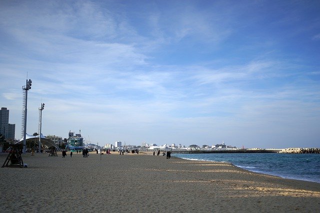 הורדה חינם sokcho beach gangwon do ocean תמונה בחינם לעריכה עם עורך תמונות מקוון בחינם של GIMP